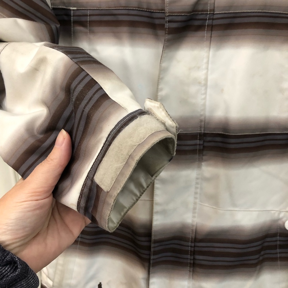 Burton Dryride youth ski / snowboard jacket - Picture 6 of 15